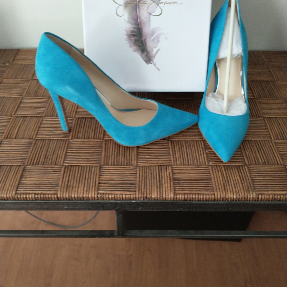 Shoes - Picture 1 of 4
